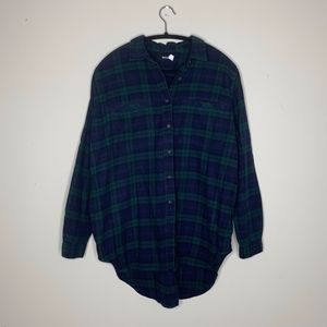 BDG Green and Navy Plaid Flannel Size Medium